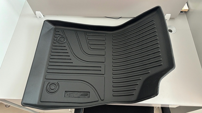 新能源汽車腳墊用TPE材料：環(huán)保、耐用與舒適的完美結(jié)合
